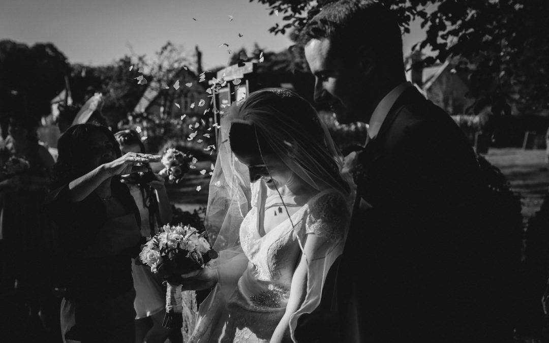 Laura and Chris – Documentary wedding photography at Hemswell Court